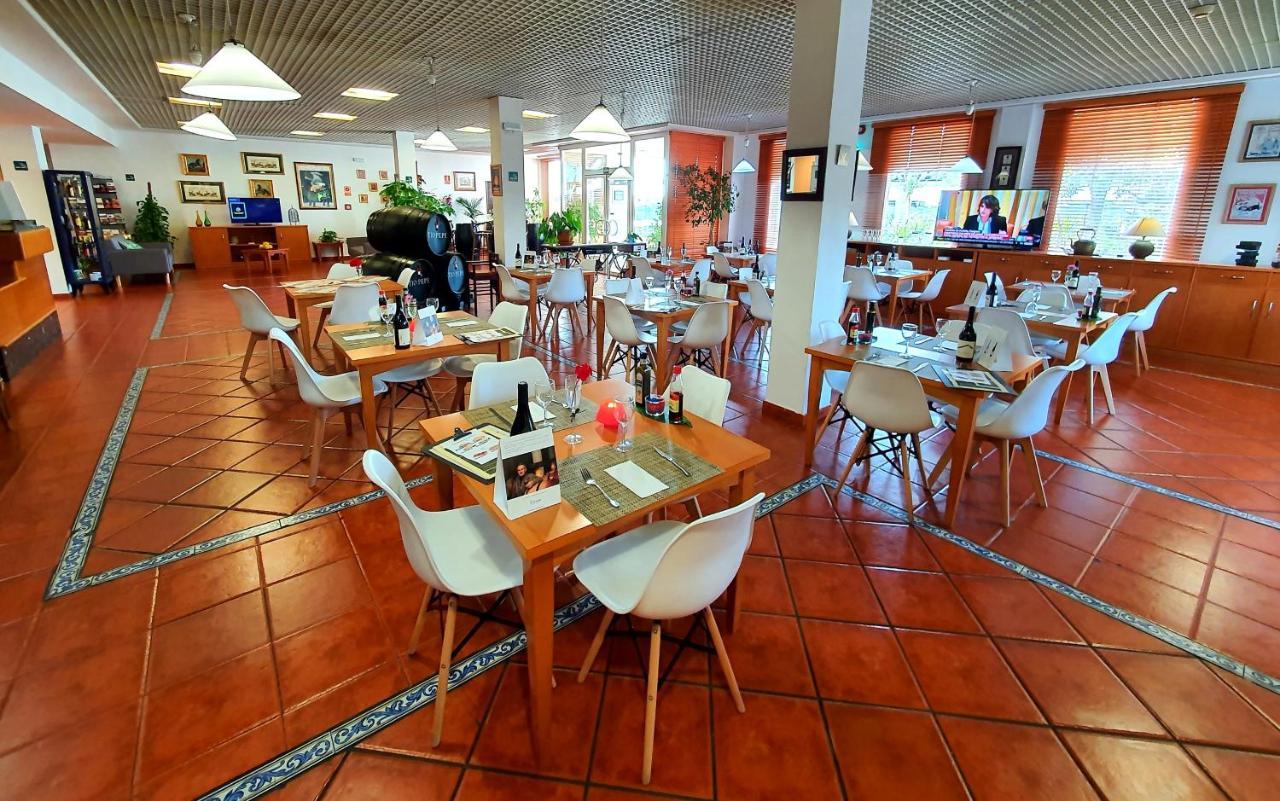 Готель Ibis Jerez De La Frontera Cadiz Екстер'єр фото
