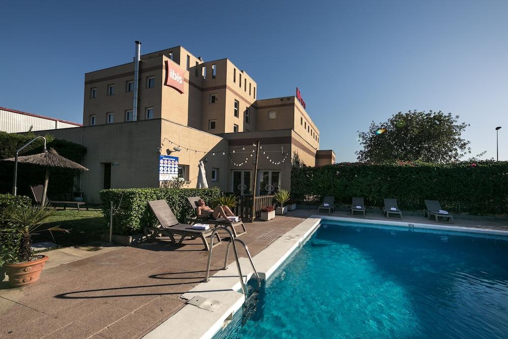 Готель Ibis Jerez De La Frontera Cadiz Екстер'єр фото