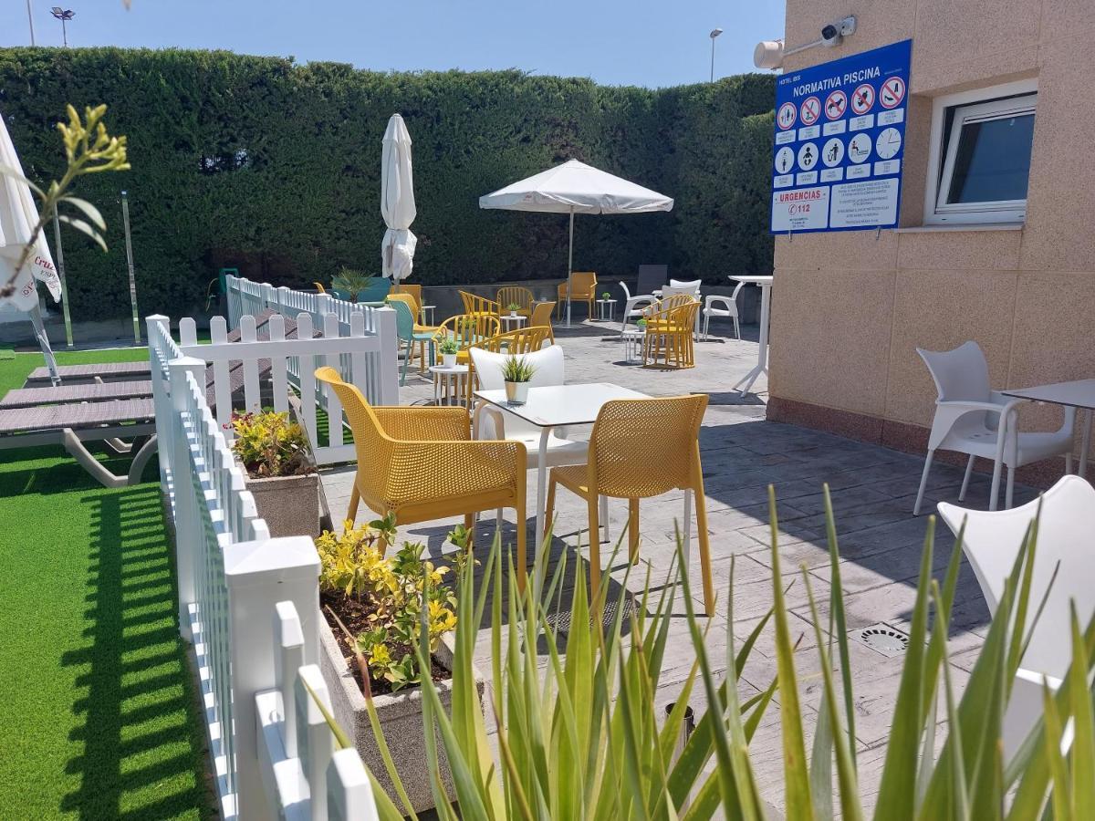 Готель Ibis Jerez De La Frontera Cadiz Екстер'єр фото