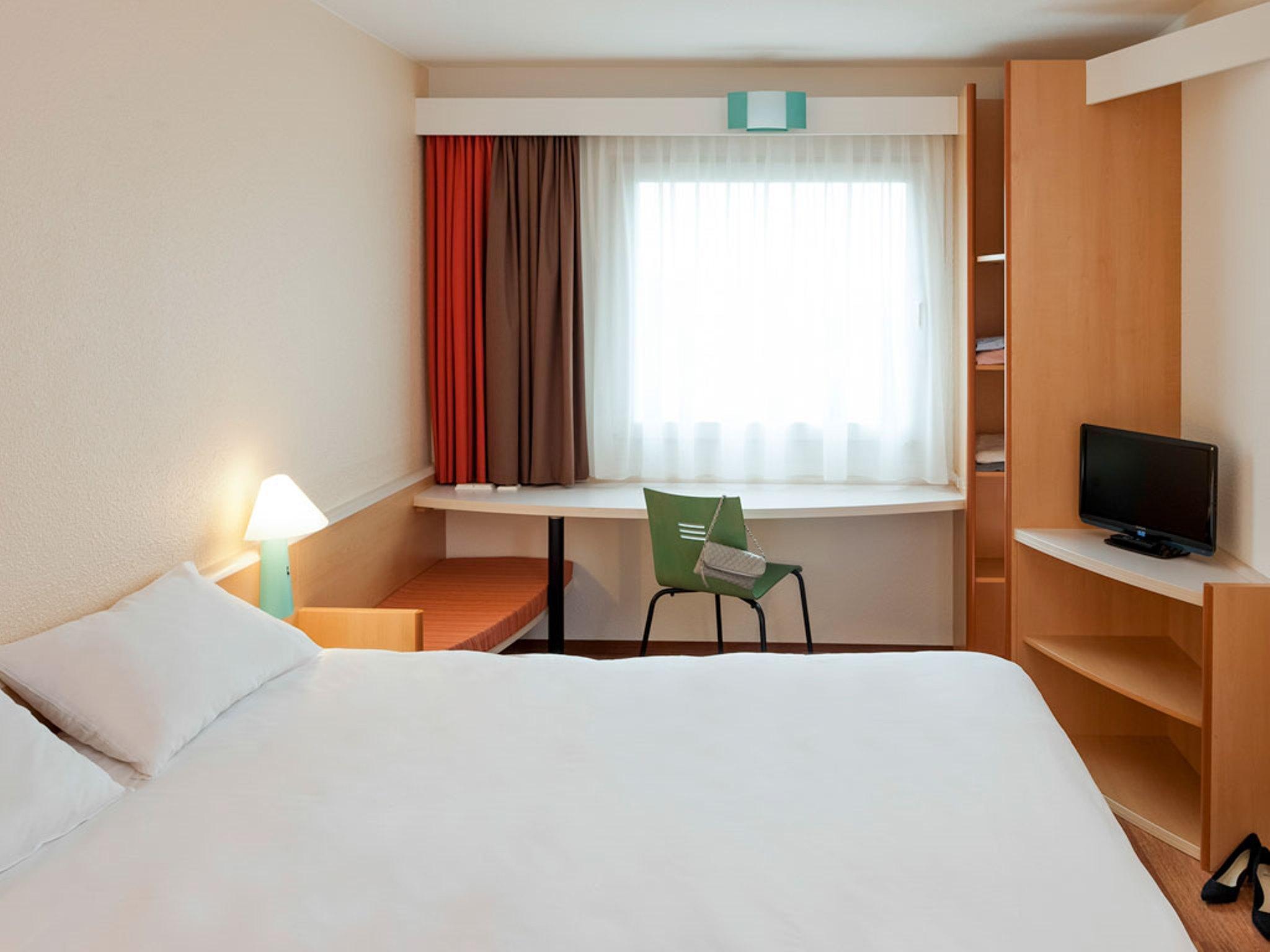 Готель Ibis Jerez De La Frontera Cadiz Екстер'єр фото