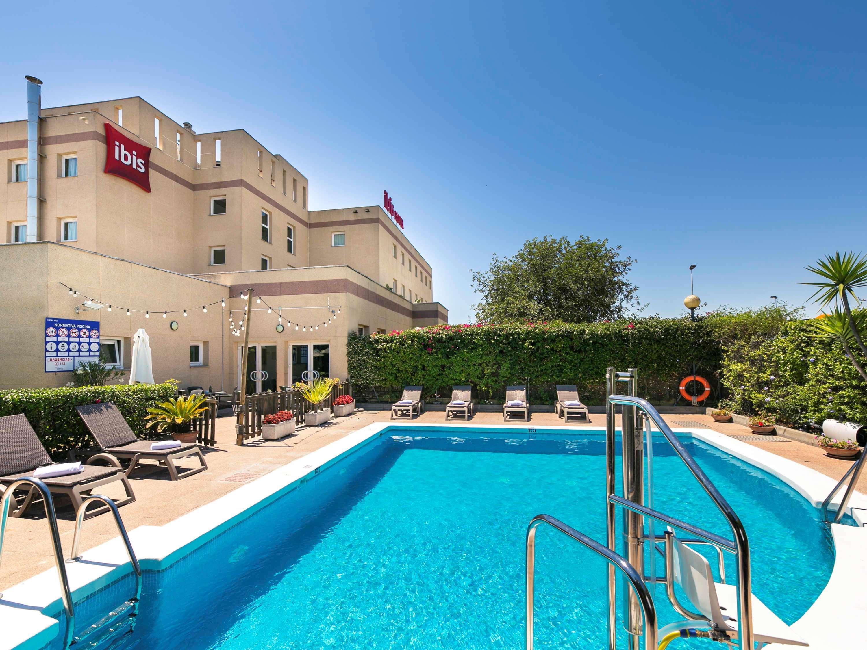 Готель Ibis Jerez De La Frontera Cadiz Екстер'єр фото