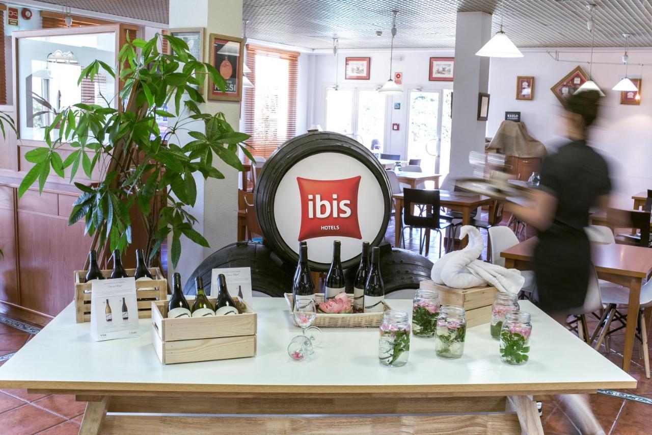 Готель Ibis Jerez De La Frontera Cadiz Екстер'єр фото